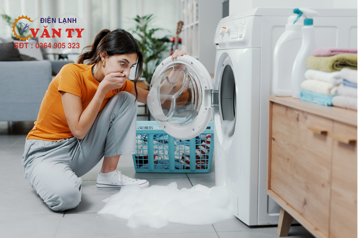 Nhiều người thường bỏ quên việc vệ sinh máy giặt định kỳ